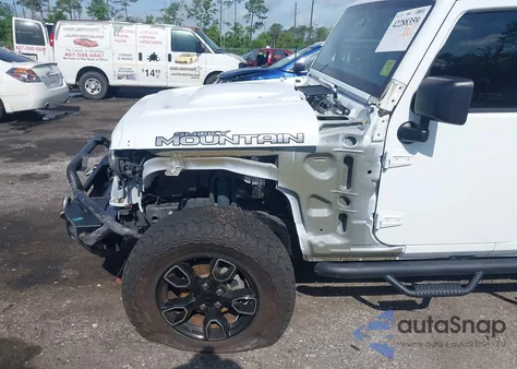 2017 Jeep Wrangler Unlimited Smoky Mountain 4X4 from USA, damaged, VIN 1C4BJWEG9HL708837